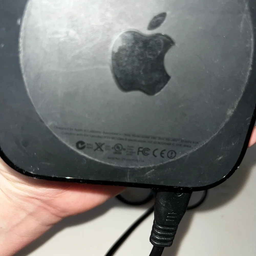 Apple Black Charging Pad
